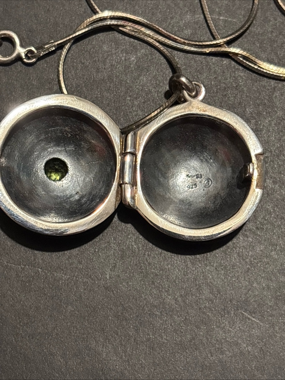 Unique Vintage Silver925 Clover Locket Necklace with Green Stone - Picture 6 of 8